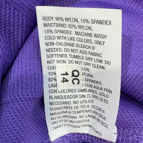 All in Motion Seamless Core 6” Purple Women’s Shorts (XS) - Picture 9 of 9